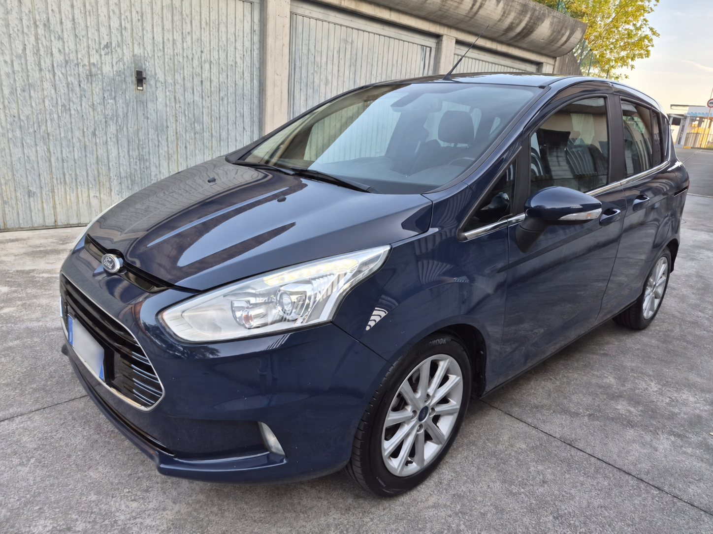 Ford B-Max Business Titanium, vista esterna