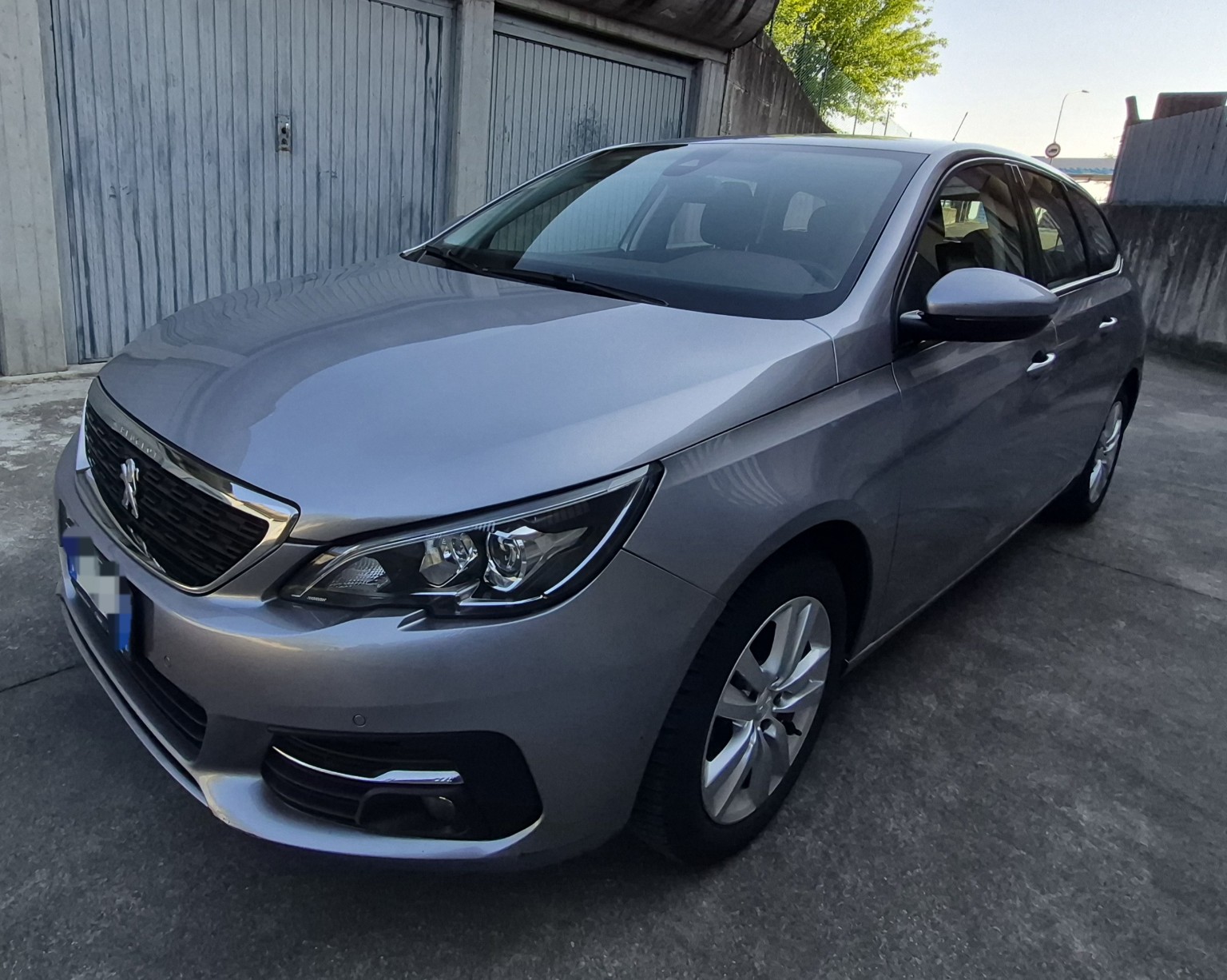 Peugeot 308 SW GT Pack, vista esterna